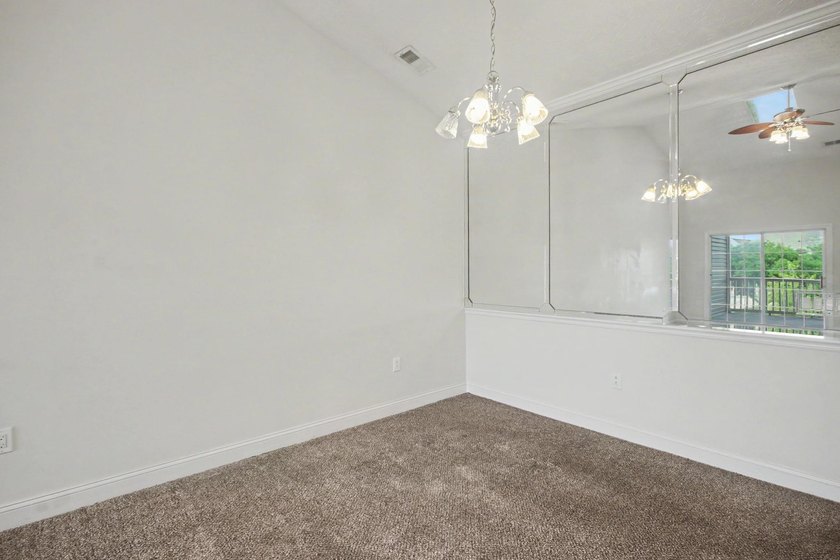 Spacious and well-appointed 3-bedroom, 2-bathroom second-floor - photo 20