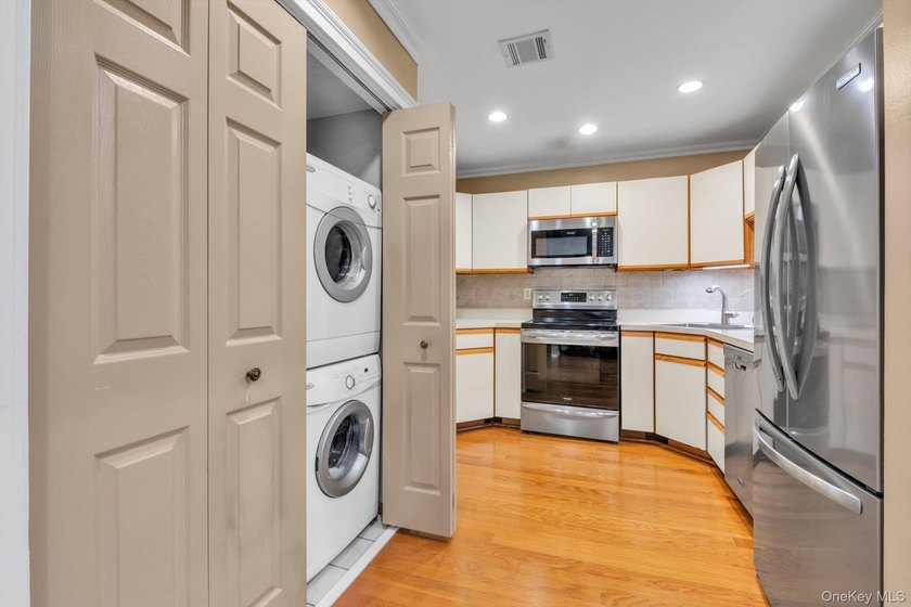 Experience the lifestyle and convenience of Oceanside Cove! This - photo 6