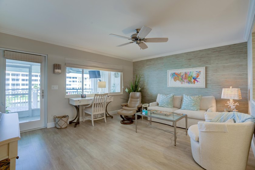 Enjoy spectacular intracoastal water views! This Beautifully - photo 10