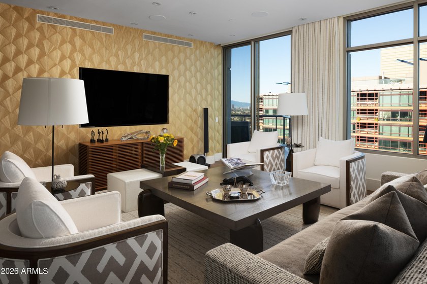 The crown jewel of the ultra luxurious Esplanade Place - photo 4