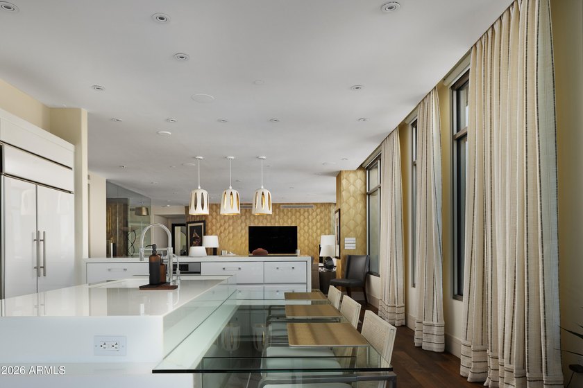 The crown jewel of the ultra luxurious Esplanade Place - photo 8