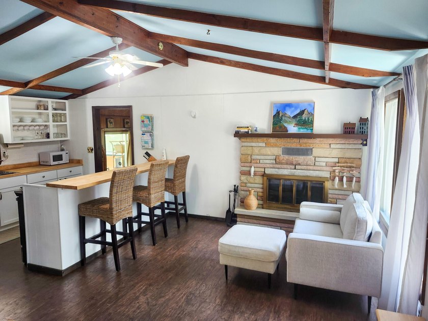 Nestled away on one of the most desirable residential areas in - photo 18