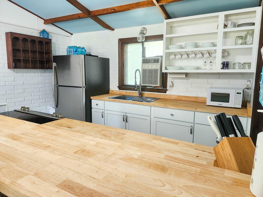 Nestled away on one of the most desirable residential areas in - photo 21
