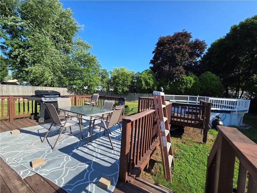DON'T MISS THIS AFFORDABLE 3-BEDROOM RANCH! Offering Convenient - photo 5