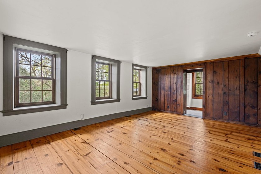 Own a piece of Shorewood Hills history with this one-of-a-kind - photo 14