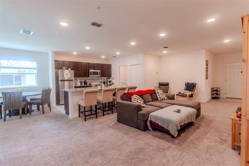 Short Sale. Short Sale Lender Approval Required. Beautiful - photo 7