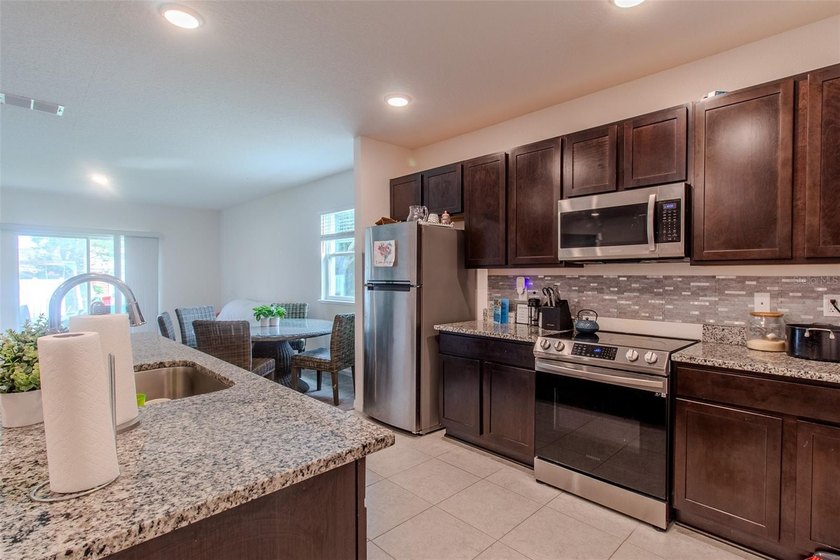 Short Sale. Short Sale Lender Approval Required. Beautiful - photo 8