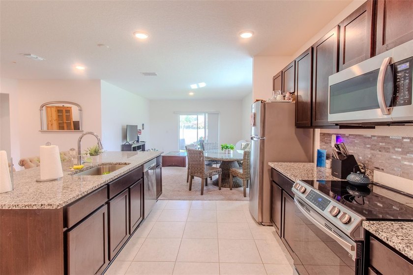 Short Sale. Short Sale Lender Approval Required. Beautiful - photo 10