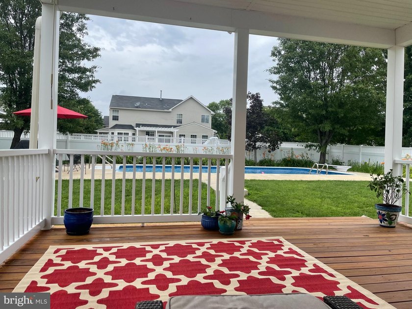Summer is around the corner-make the most of it in this inviting - photo 2