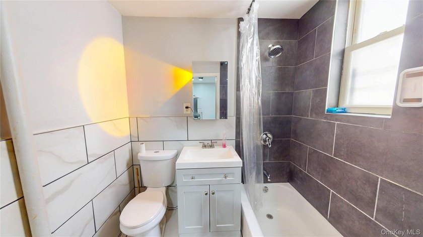 Rare Investment Opportunity - Beautiful Brick Quadruplex. This - photo 4