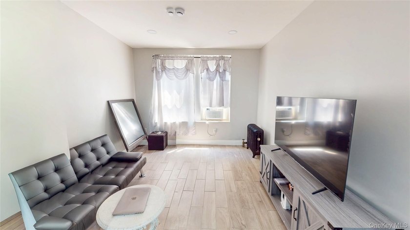 Rare Investment Opportunity - Beautiful Brick Quadruplex. This - photo 10