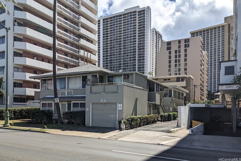 Phenomenal return on existing rents with upside! 19 unit - photo 4