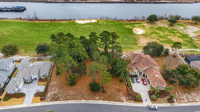 Beautiful Custom Built home in the Golf Village area of Grande - photo 18