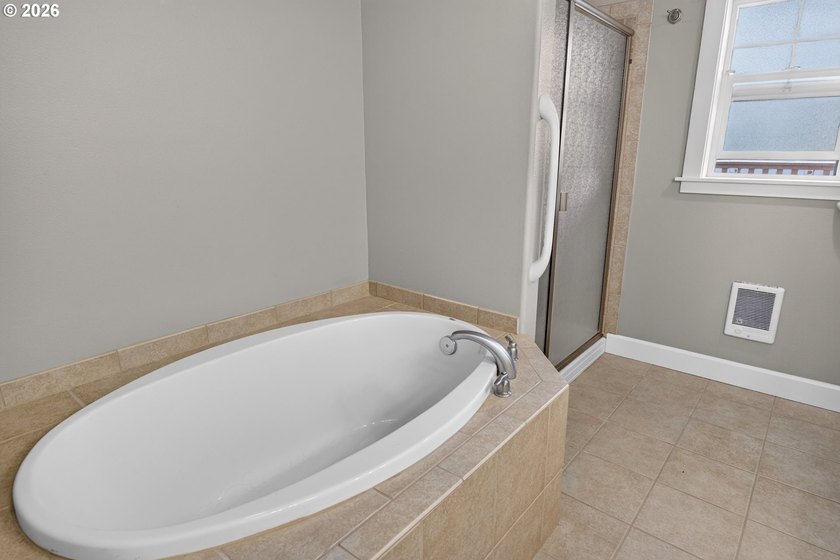Perched on the third floor, this immaculate 2-bedroom, 2-bath - photo 22
