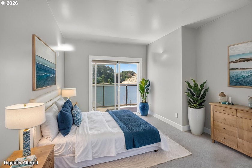 Perched on the third floor, this immaculate 2-bedroom, 2-bath - photo 24