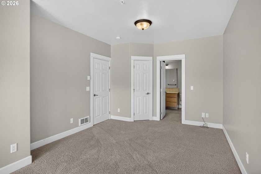 Perched on the third floor, this immaculate 2-bedroom, 2-bath - photo 26