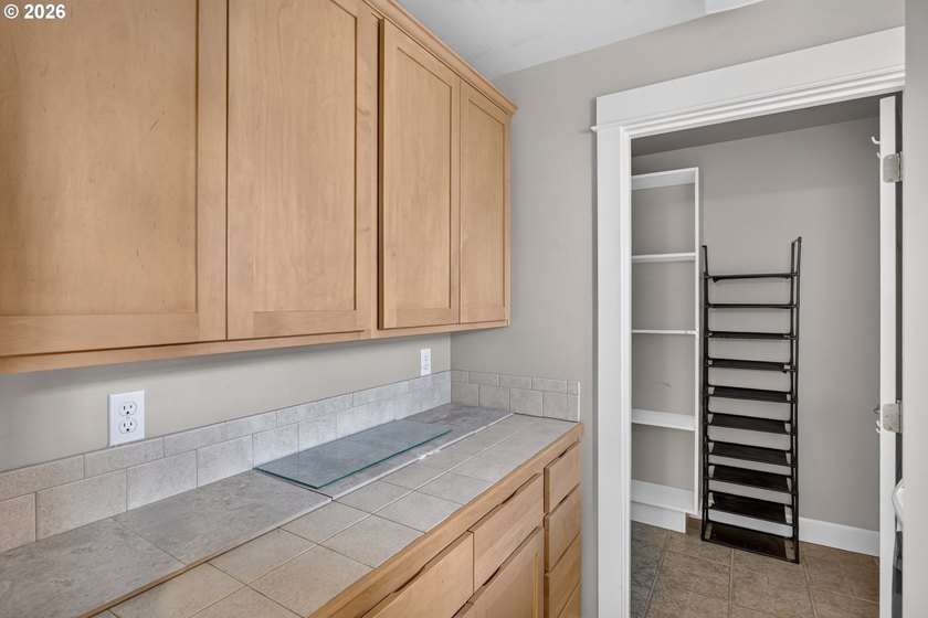 Perched on the third floor, this immaculate 2-bedroom, 2-bath - photo 33