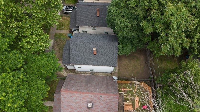 NEW TEAR OFF ROOF '26 &amp; UPDATED KITCHEN. This 916 SF Colonial - photo 25