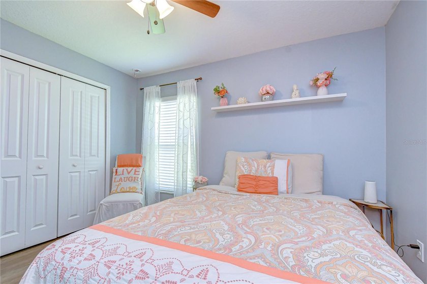 Welcome to this beautifully designed 4-bedroom, 2-bathroom split - photo 24