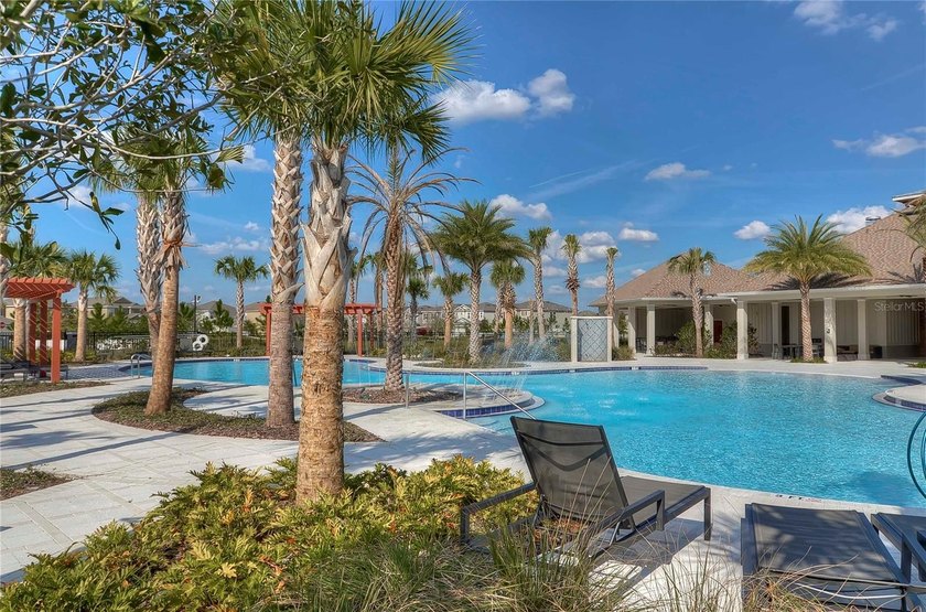 Welcome to this beautifully designed 4-bedroom, 2-bathroom split - photo 46