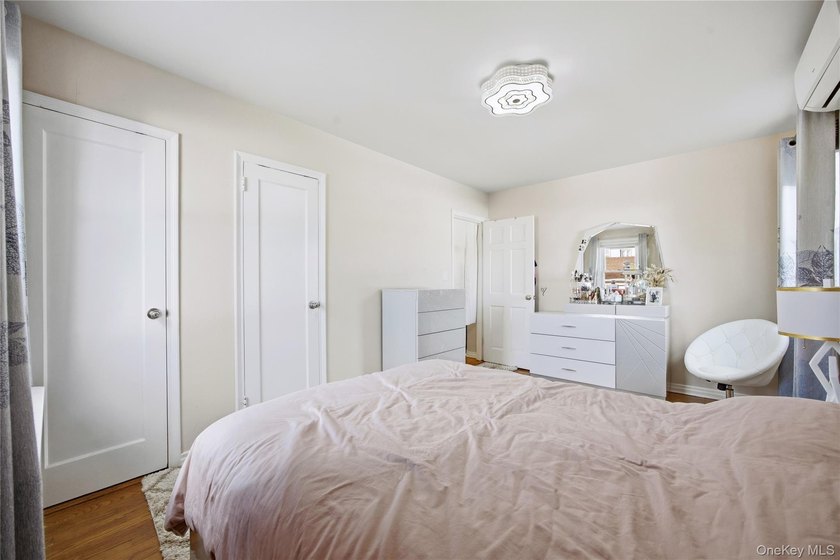 Nestled In a Prime Bayside Location, This Well-Appointed - photo 7