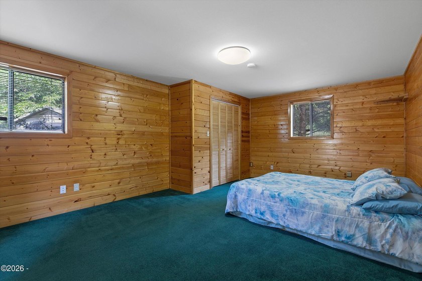 CHARMING COASTAL HOME! This 2,320 square foot home is located on - photo 17