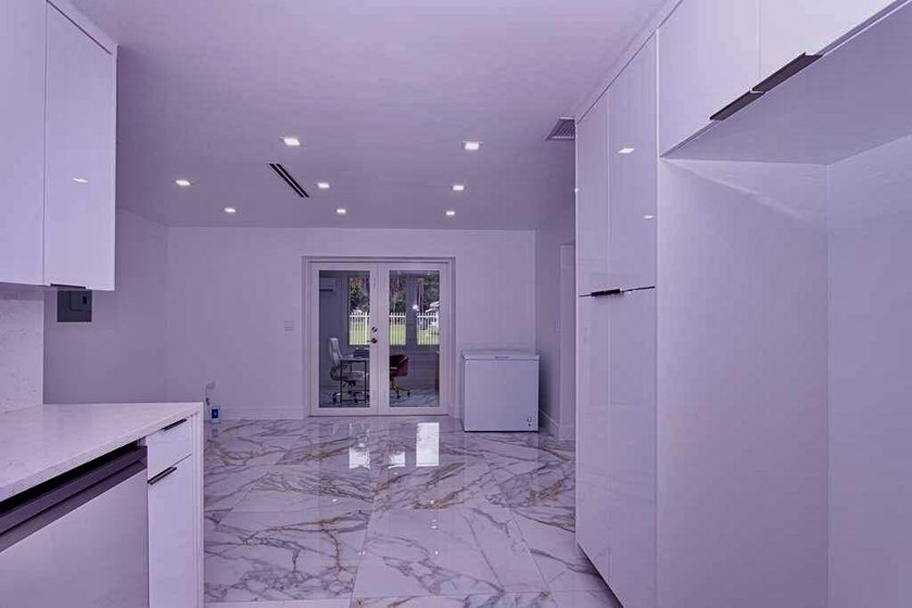 BEAUTIFUL HOME!! 4 bedrooms and 2 bathrooms, this property - photo 22
