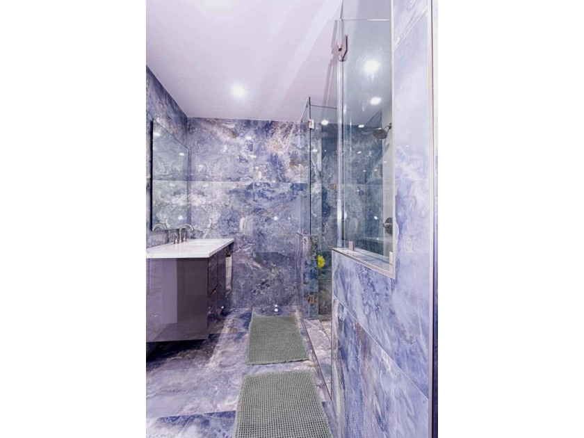 BEAUTIFUL HOME!! 4 bedrooms and 2 bathrooms, this property - photo 29