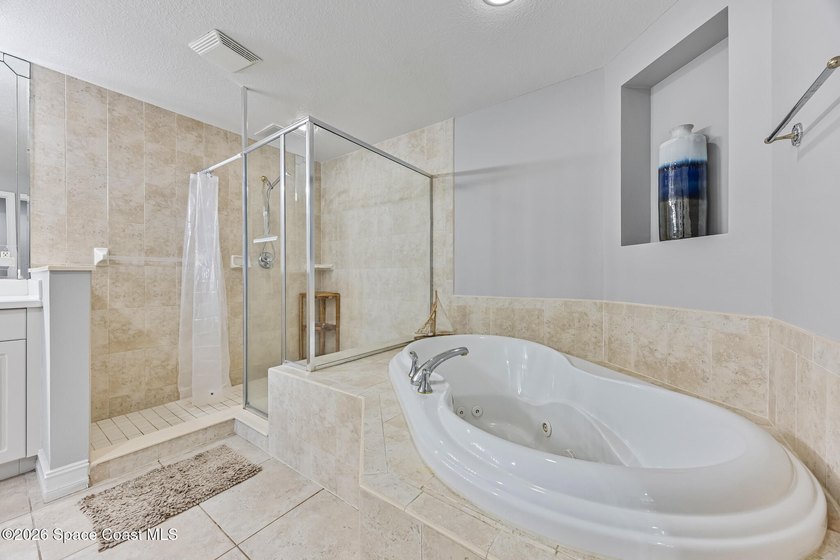 DIRECT INDIAN RIVER FRONT | 8TH FLOOR CORNER UNIT | WRAP-AROUND - photo 31