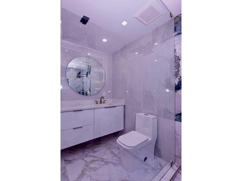 BEAUTIFUL HOME!! 4 bedrooms and 2 bathrooms, this property - photo 32