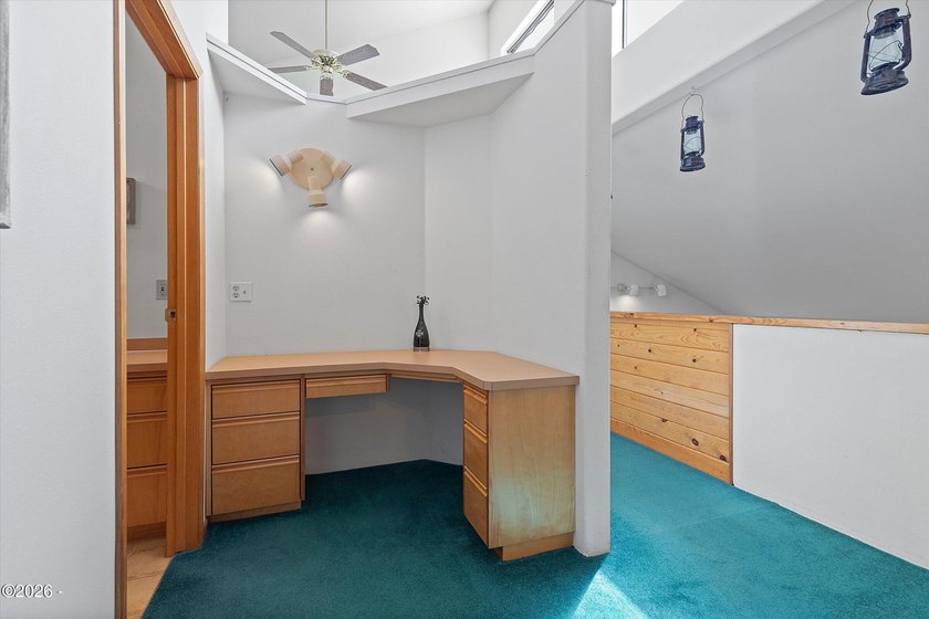 CHARMING COASTAL HOME! This 2,320 square foot home is located on - photo 33