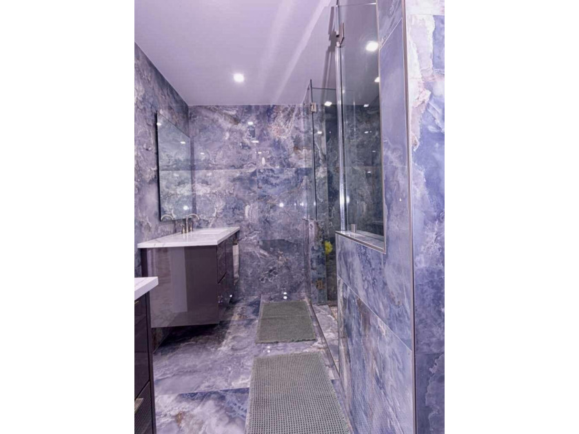 BEAUTIFUL HOME!! 4 bedrooms and 2 bathrooms, this property - photo 37