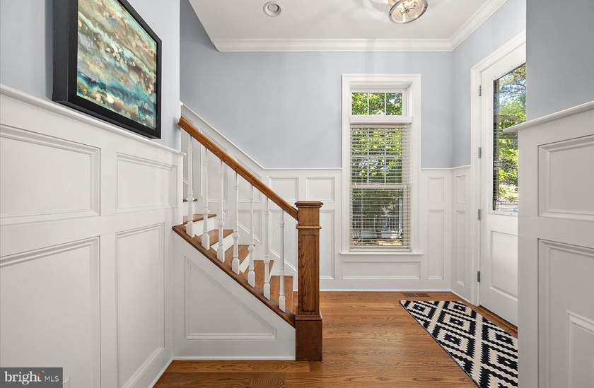 Perfectly positioned in the heart of highly sought-after South - photo 6