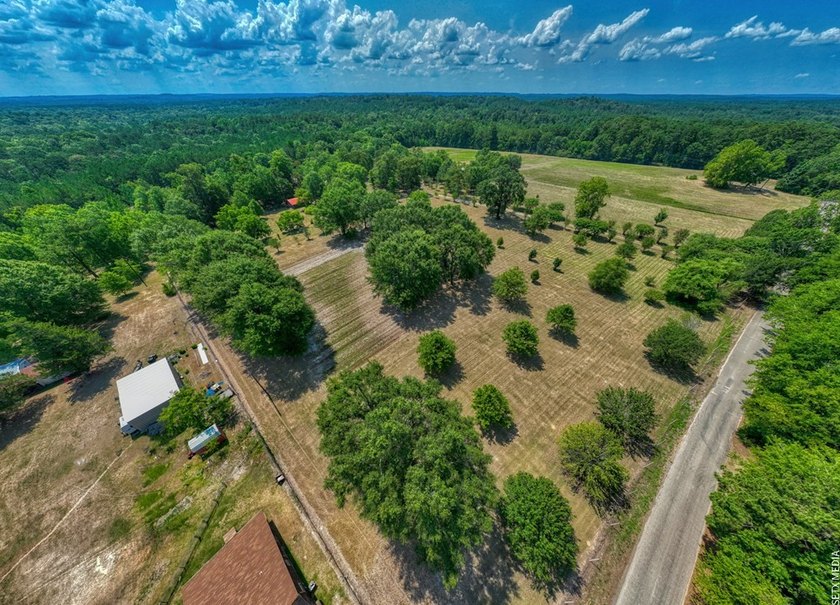 Luxury country living meets East Texas charm on this stunning 14 - photo 6