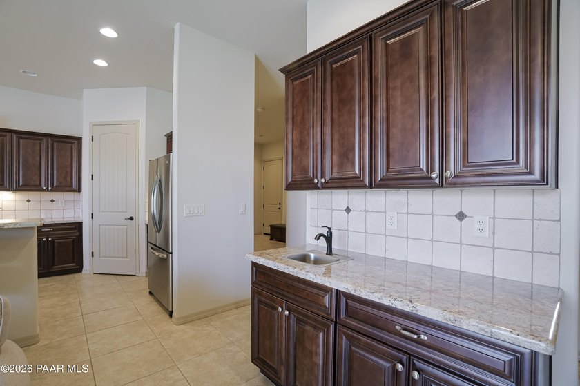 A RARE opportunity to own a single-level spacious property with - photo 14