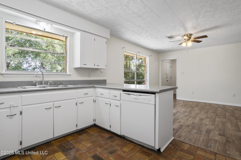 Discover the perfect blend of comfort, convenience, and coastal - photo 11