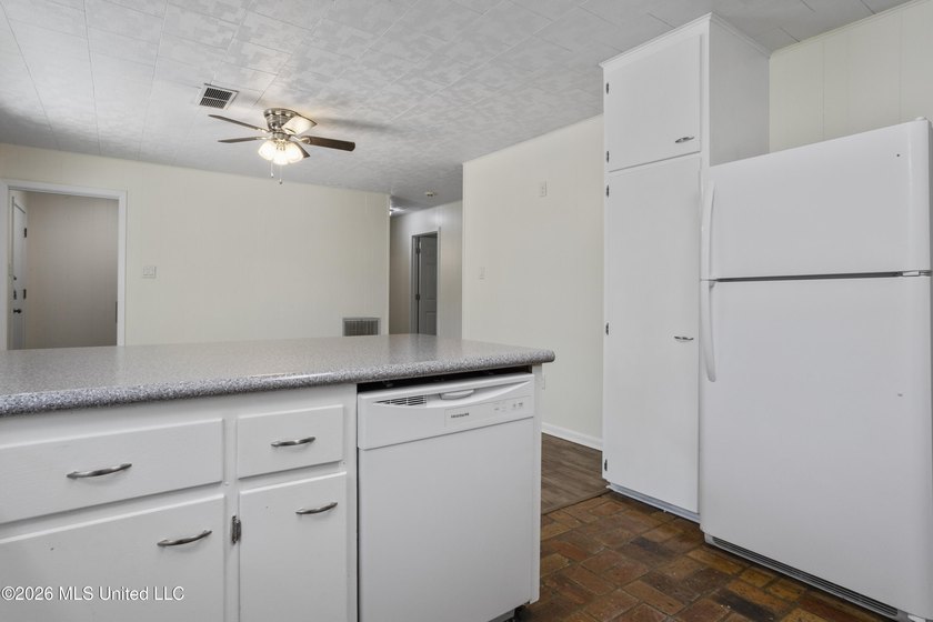 Discover the perfect blend of comfort, convenience, and coastal - photo 12