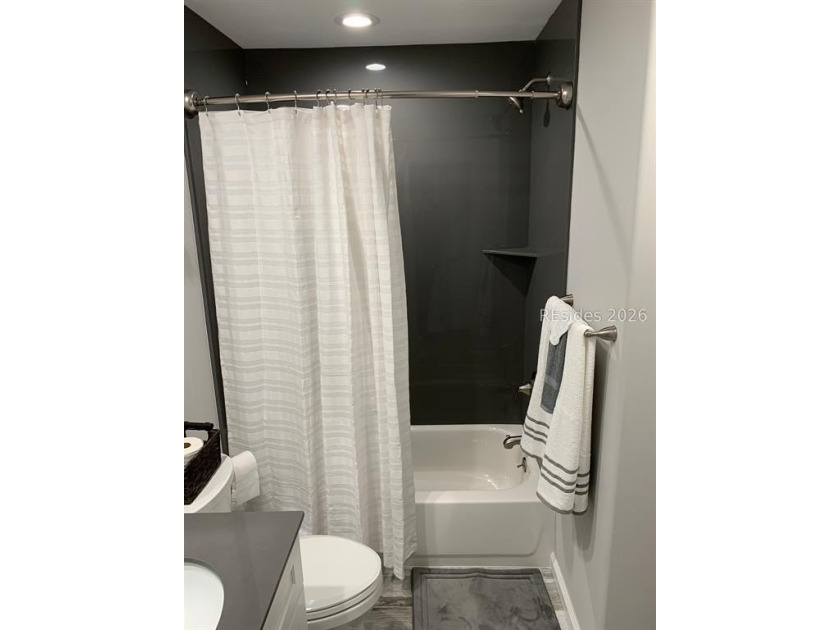 Another fantastic direct oceanfront villa at HHBT. This one has - photo 18