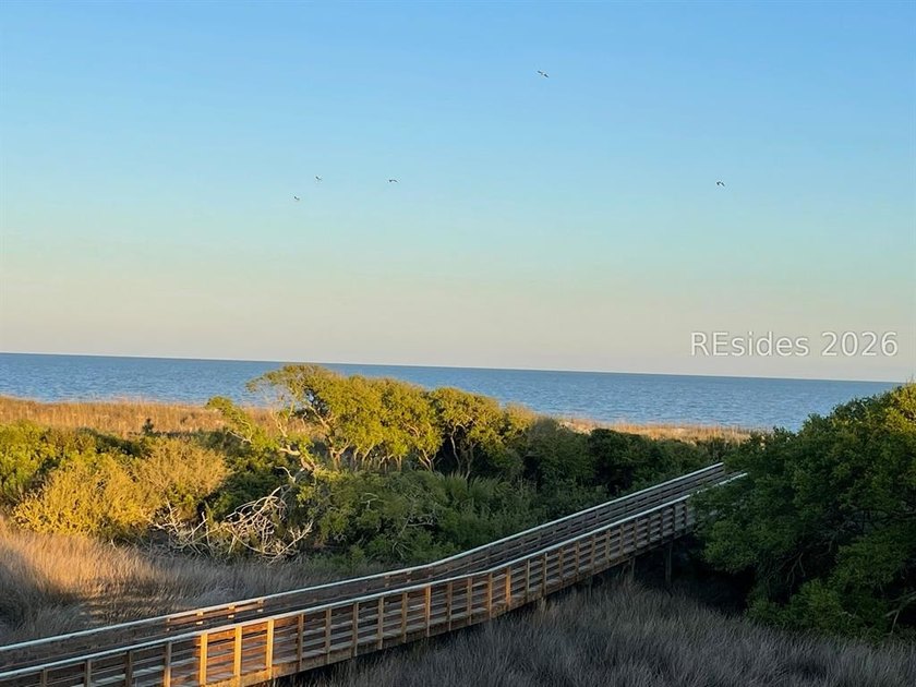 Another fantastic direct oceanfront villa at HHBT. This one has - photo 20