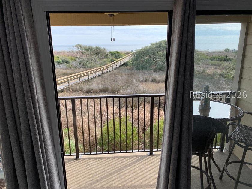 Another fantastic direct oceanfront villa at HHBT. This one has - photo 23