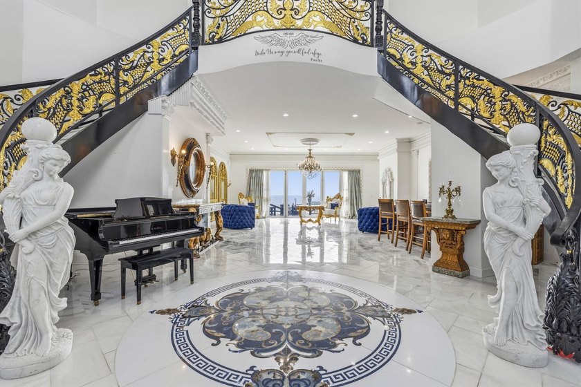 The Ocean Palace | 123 Pioneer Loop. An Unrivaled Oceanfront - photo 5
