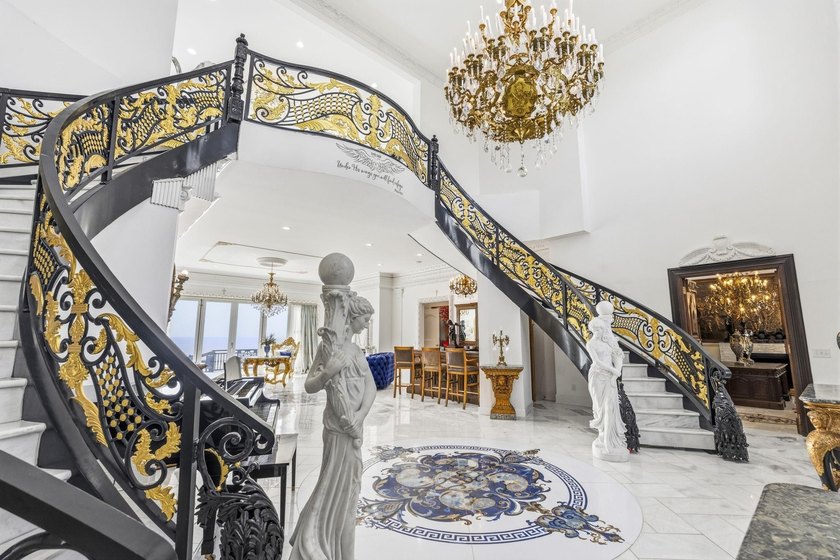 The Ocean Palace | 123 Pioneer Loop. An Unrivaled Oceanfront - photo 6
