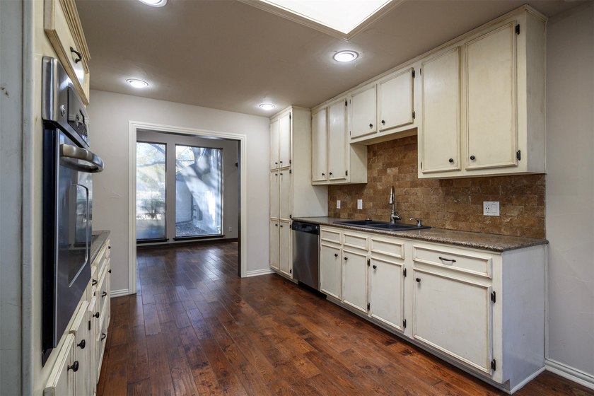 Updated single-story home located on a large, wooded cul-de-sac - photo 8
