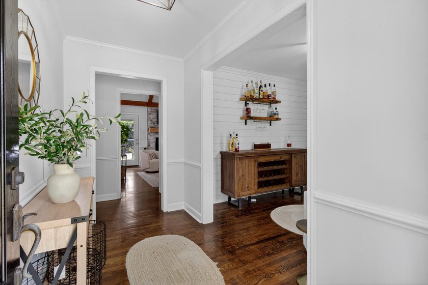 Tucked away on a charming and tranquil cul-de-sac in the coveted - photo 4