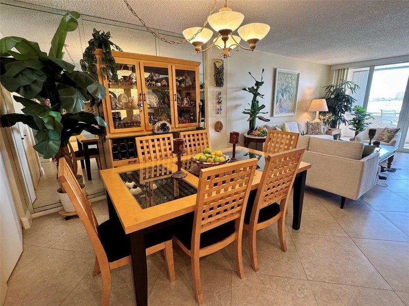 Enjoy direct water views from every room of the pool, marina and - photo 14