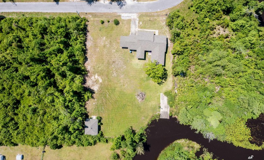 INVESTORS DREAM!!! Home was taken down to studs and rebuilt - photo 45