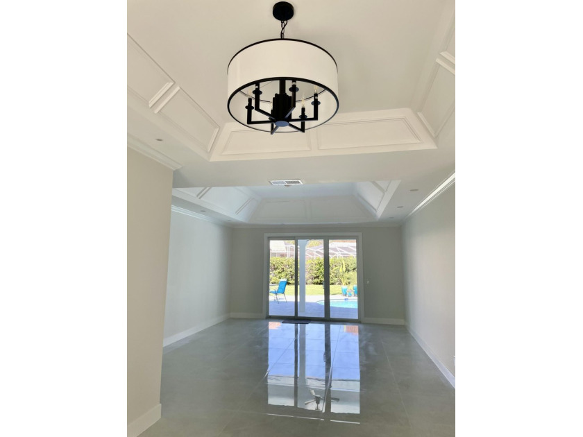 Welcome to this reimagined 4-bedroom, 3-bathroom, pool home in - photo 9