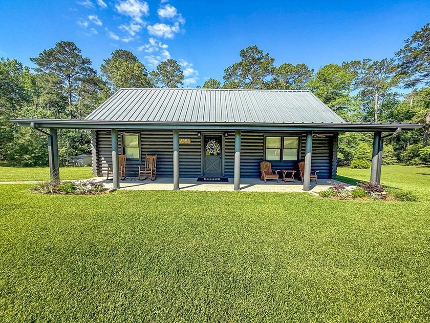 Motivated Seller! Escape to the perfect blend of rustic charm - photo 2