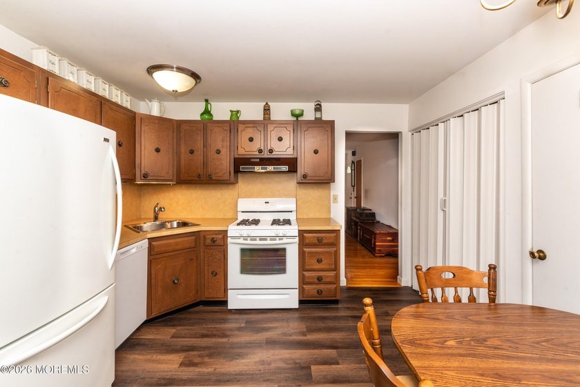 CUTE 2BR COTTAGE IN QUIET TOMS RIVER 55+ COMMUNITY - LOW TAXES! - photo 8