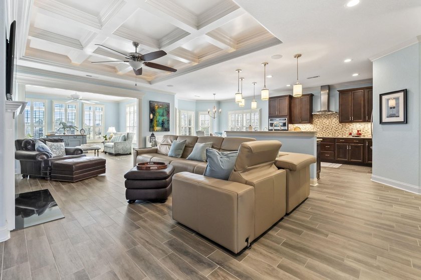 ***OPEN HOUSE Tuesday July 21st 1-4pm*** Discover refined - photo 3